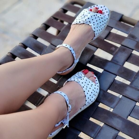 Women's Espadrille Open Toe Polkadot Ankle Strap Flat Sandals White Color - Picture 4 of 4